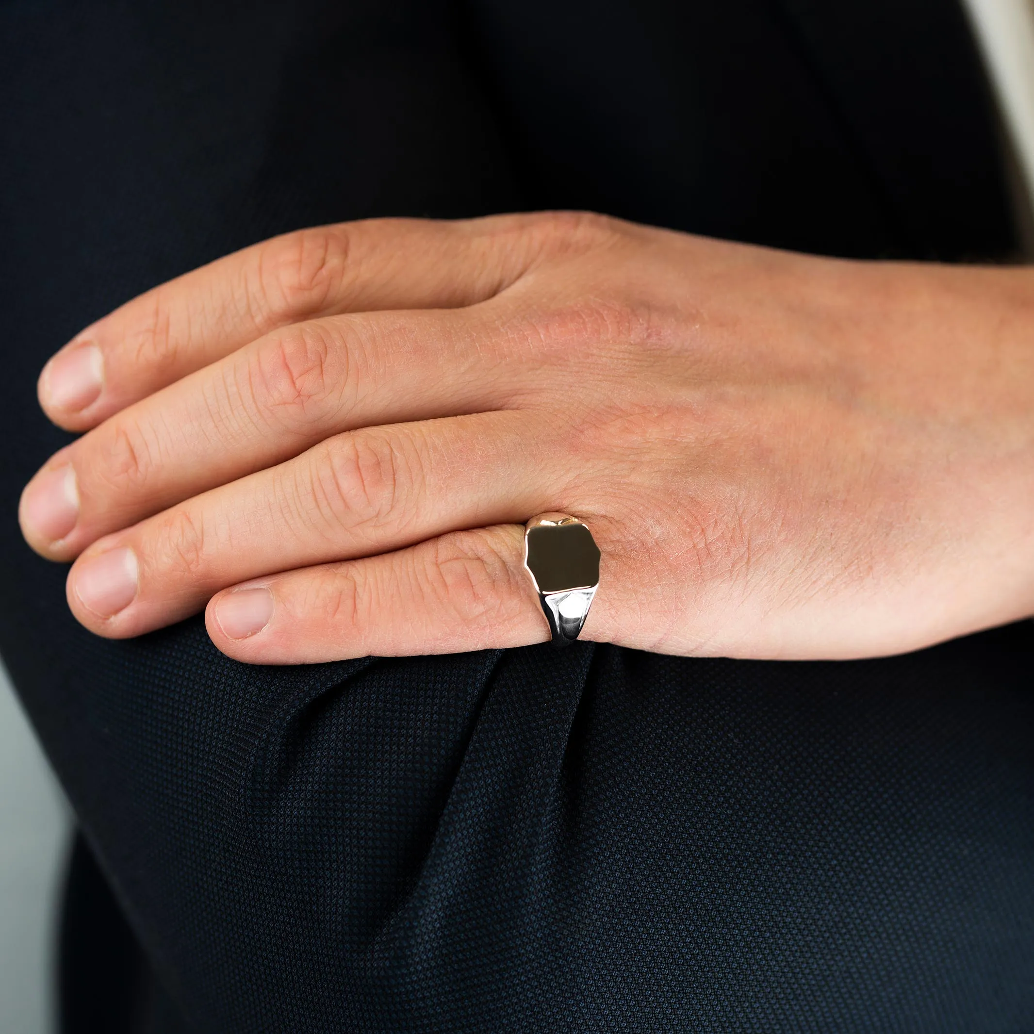 18ct White Gold 14 x 12mm Shield Signet Ring